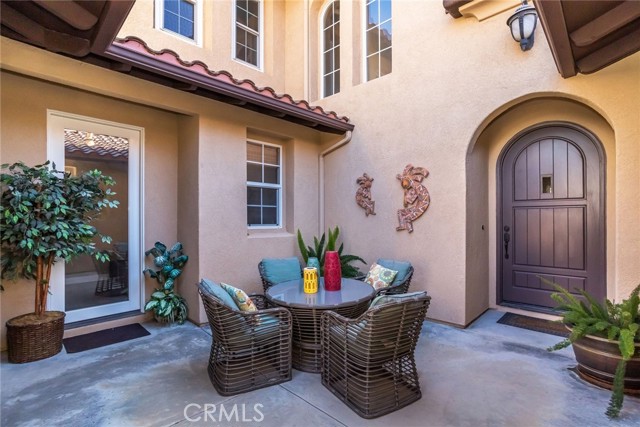 Detail Gallery Image 3 of 75 For 26852 Chaucer Pl, Stevenson Ranch,  CA 91381 - 6 Beds | 4 Baths