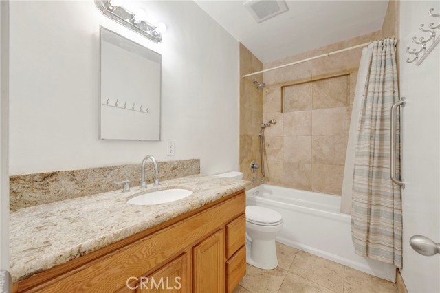 Detail Gallery Image 11 of 27 For 7931 Vantage Ave, North Hollywood,  CA 91605 - 3 Beds | 2 Baths