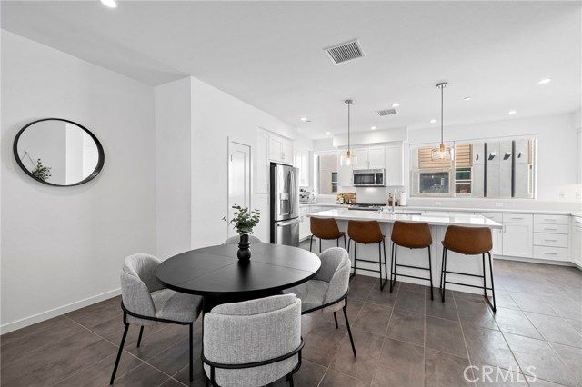 Detail Gallery Image 7 of 67 For 162 Placemark, Irvine,  CA 92614 - 3 Beds | 3/1 Baths