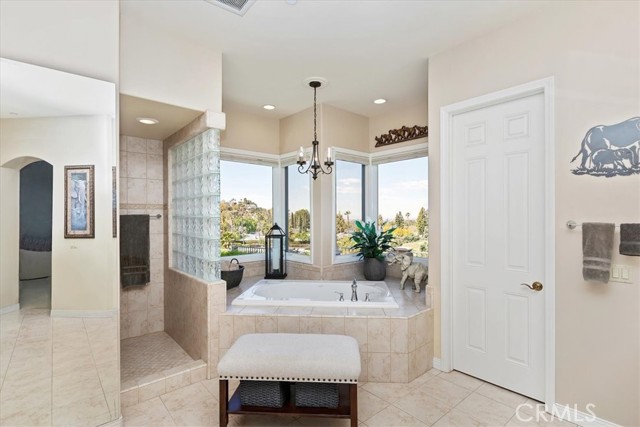 Detail Gallery Image 34 of 70 For 5606 Royal Ridge Ct, Riverside,  CA 92506 - 3 Beds | 3/1 Baths
