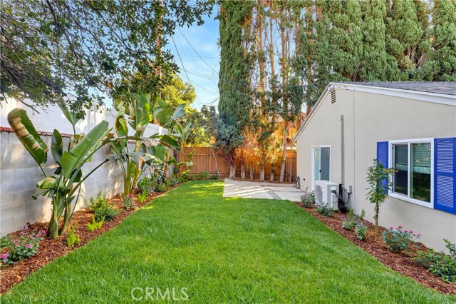 17811 Ludlow Street photo 6