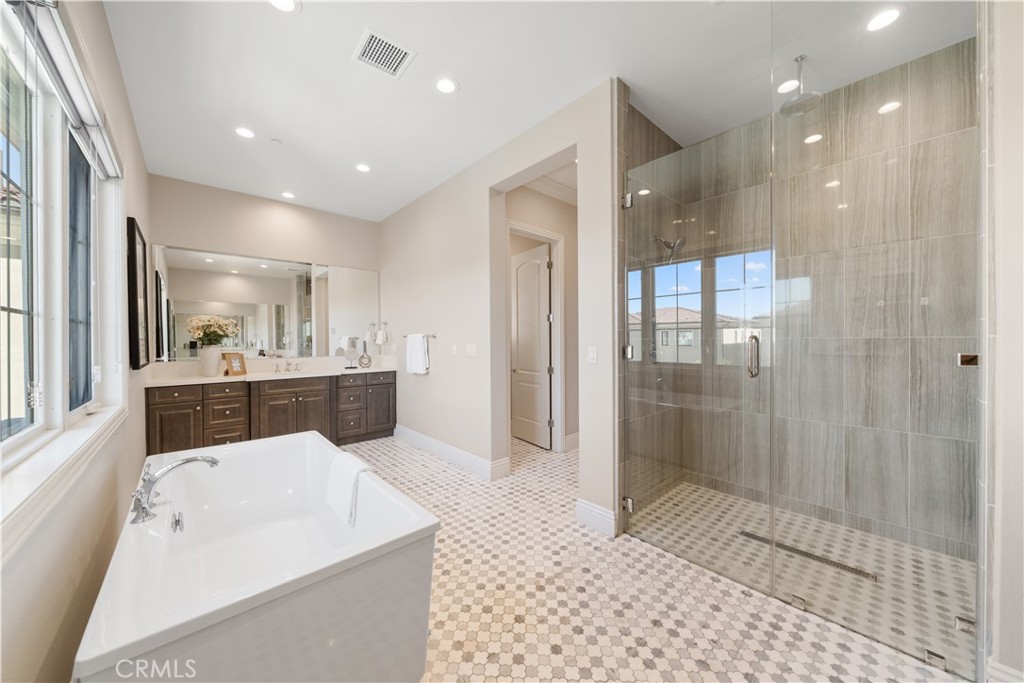 MLS #OC25246065 image #36