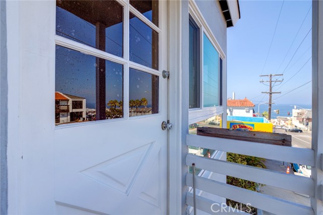 324 Rosecrans Avenue, Manhattan Beach, California 90266, 6 Bedrooms Bedrooms, ,4 BathroomsBathrooms,Residential,Sold,Rosecrans,SB21197761