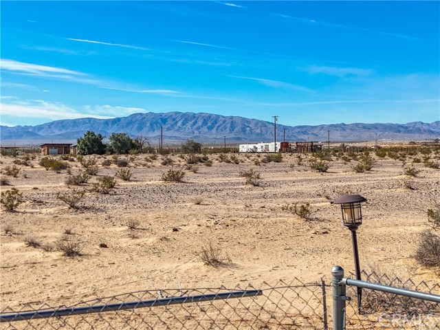 Detail Gallery Image 35 of 58 For 81412 Picadilly Rd, Twentynine Palms,  CA 92277 - 2 Beds | 1 Baths