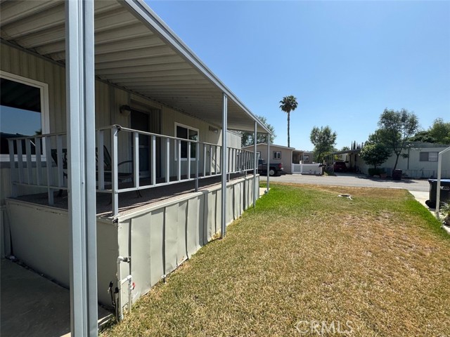 15181 Van Buren Boulevard, Riverside CA: https://media.crmls.org/medias/70d53ef9-2e94-49f5-a88a-8327bc8b1a61.jpg