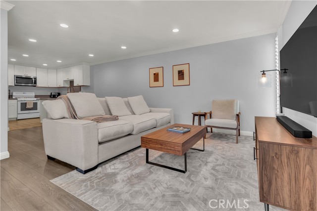 Front Image Thumbnail for CRDW26138406