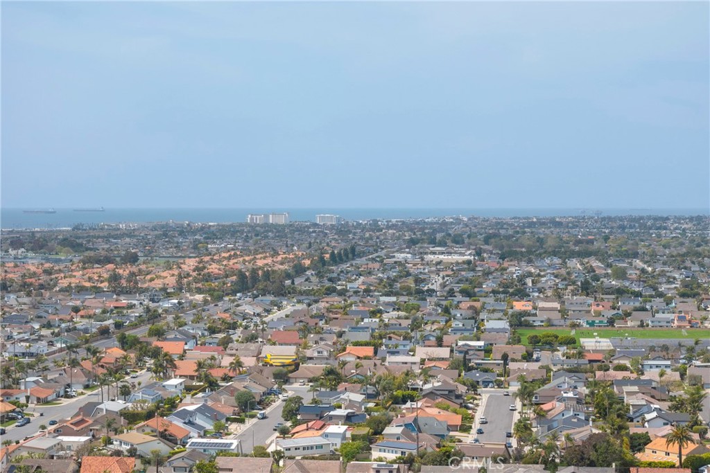 MLS #OC25095548 img 3