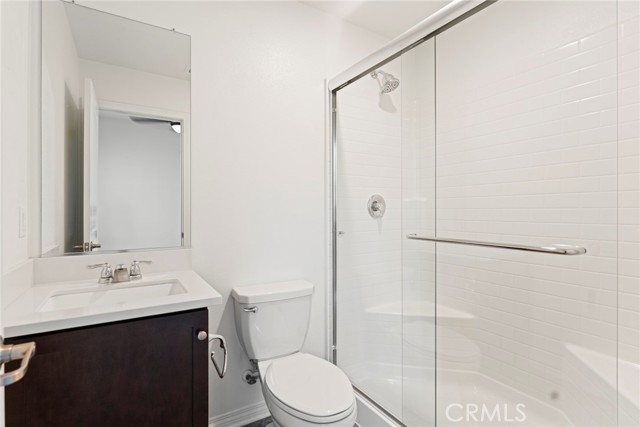 8729 Roving Place, Chino CA: https://media.crmls.org/medias/70d67f08-bd1a-41d4-8fc4-13423eb41bdf.jpg