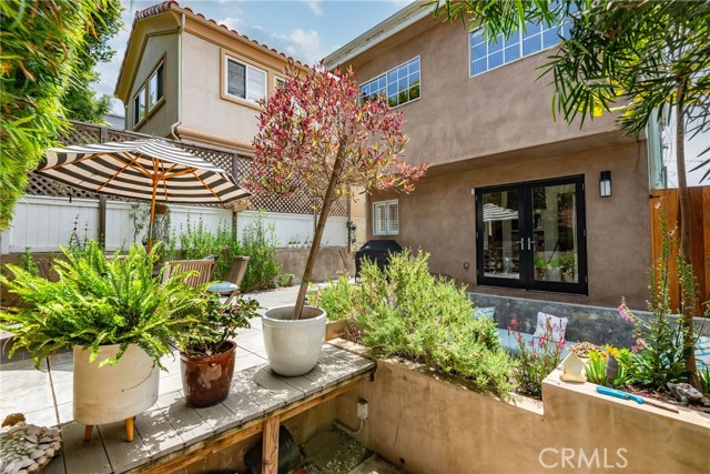 1107 2nd Street, Hermosa Beach, California 90254, 3 Bedrooms Bedrooms, ,1 BathroomBathrooms,Residential,Sold,2nd,SB24118456