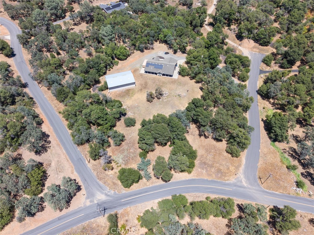 https://media.crmls.org/medias/70d7e4da-e04f-440e-a535-2271c3fc5d92.jpg?preset=X-Large