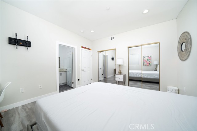 1805 S New England Street, Los Angeles CA: https://media.crmls.org/medias/70d8358b-83bd-4ecd-ba31-77d9b41c55fb.jpg