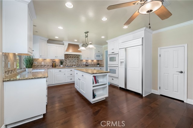 10154 Whispering Forest Drive, Rancho Cucamonga CA: https://media.crmls.org/medias/70d992fc-1e75-4e73-9fae-a73c431fc9fd.jpg