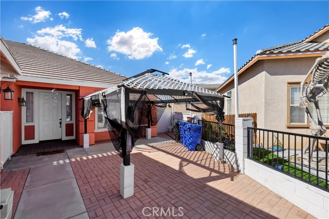 Detail Gallery Image 4 of 34 For 13261 via Del Lago, Victorville,  CA 92392 - 5 Beds | 3 Baths