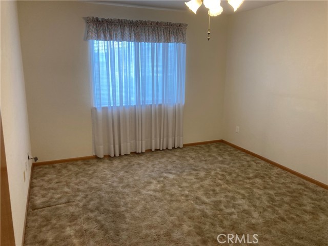 Detail Gallery Image 30 of 32 For 12563 Sarsi Ct, Apple Valley,  CA 92308 - 4 Beds | 3 Baths