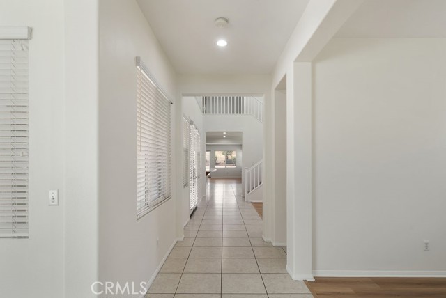 Detail Gallery Image 9 of 73 For 182 Monument, Perris,  CA 92570 - 5 Beds | 4/1 Baths