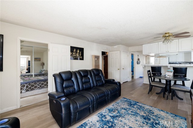 18218 Mansel Avenue, Redondo Beach, California 90278, 2 Bedrooms Bedrooms, ,2 BathroomsBathrooms,Residential,Sold,Mansel,SB22129835