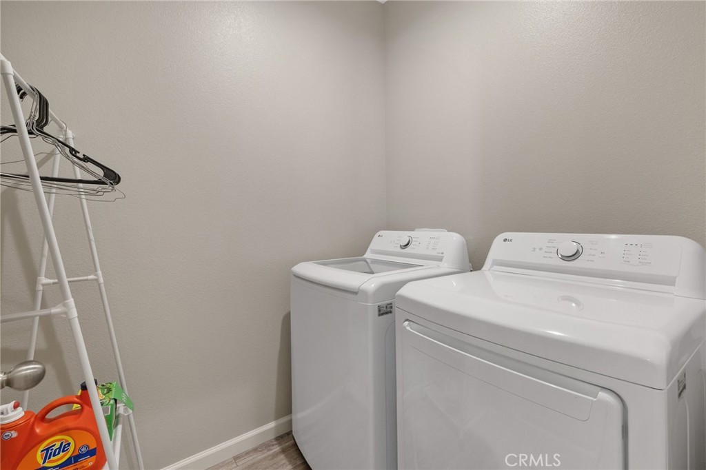 https://media.crmls.org/medias/70dade3e-7b90-4fe3-bed9-e410ab0f7c03.jpg?preset=X-Large