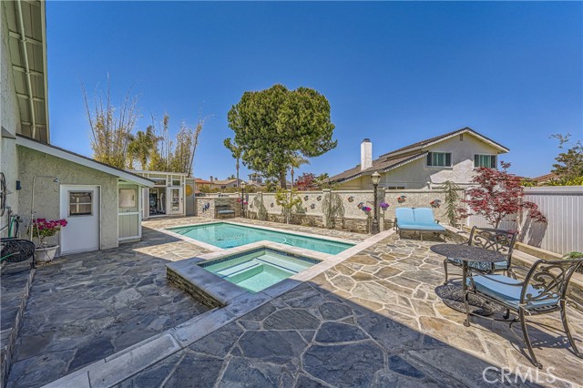 Detail Gallery Image 37 of 48 For 4048 Mistral Dr, Huntington Beach,  CA 92649 - 4 Beds | 2/1 Baths