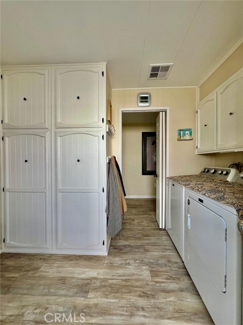 Image 17 of 45 For 215 Clearlake Circle 215