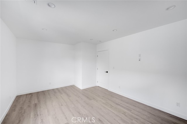 10333 Scoville Avenue photo 16