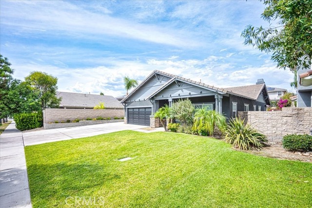 Detail Gallery Image 4 of 33 For 16212 Star Crest, Fontana,  CA 92336 - 4 Beds | 2 Baths