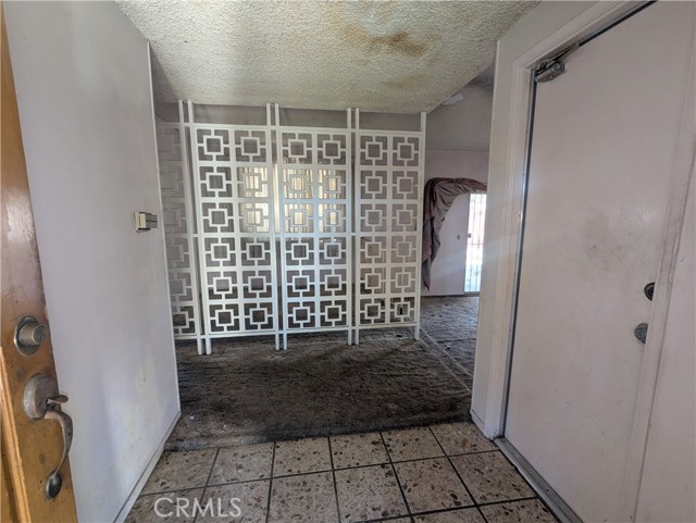 Detail Gallery Image 2 of 20 For 1545 Washington Ave, Pomona,  CA 91767 - 3 Beds | 2 Baths