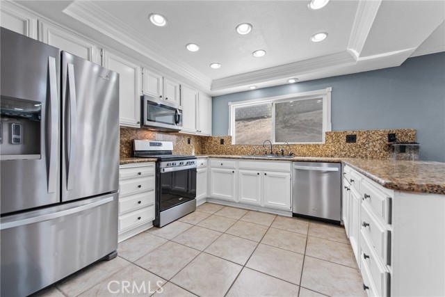 Detail Gallery Image 16 of 43 For 20599 Bloomfield, Riverside,  CA 92508 - 4 Beds | 3 Baths