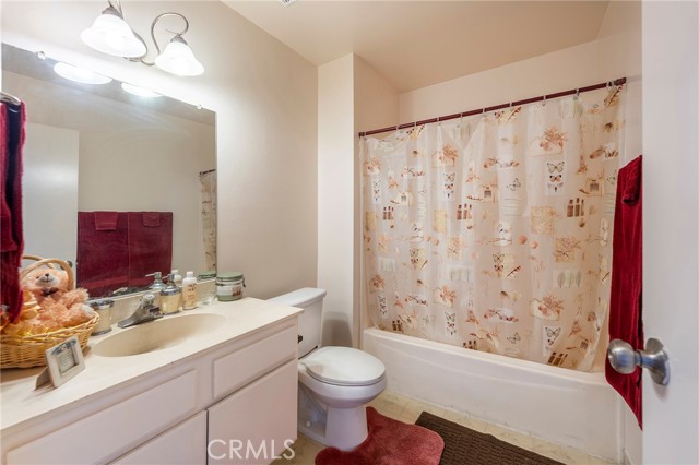 Detail Gallery Image 18 of 33 For 5950 E Imperial Hwy #55,  South Gate,  CA 90280 - 2 Beds | 2/1 Baths