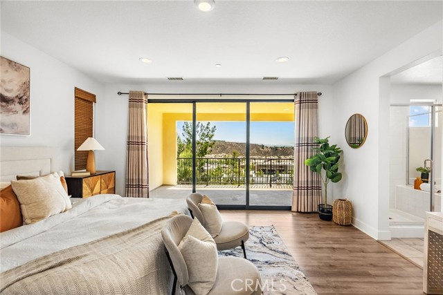 19162 Lauren Lane, Saugus CA: https://media.crmls.org/medias/70de1d7e-ad56-428e-bb04-7b0a0cd74fd0.jpg