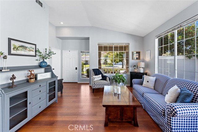 Detail Gallery Image 2 of 43 For 13700 Basswood Dr, Corona,  CA 92883 - 3 Beds | 2 Baths