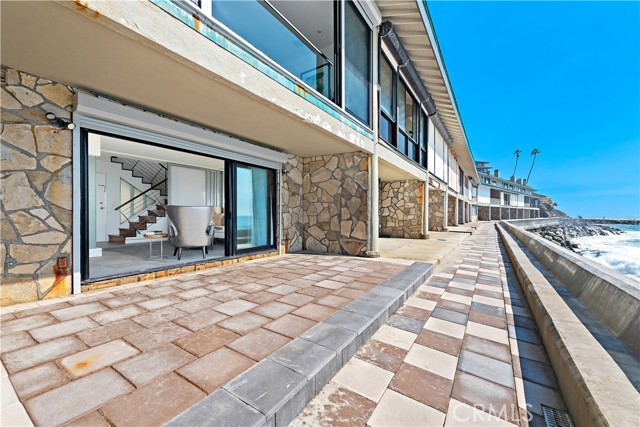 Detail Gallery Image 27 of 59 For 102 Blue Lagoon, Laguna Beach,  CA 92651 - 3 Beds | 3 Baths