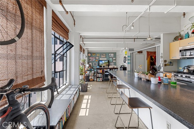 Detail Gallery Image 4 of 37 For 746 S Los Angeles St #906,  Los Angeles,  CA 90014 - 1 Beds | 1 Baths