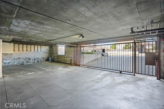 6250 Fulton, 108 photo 29