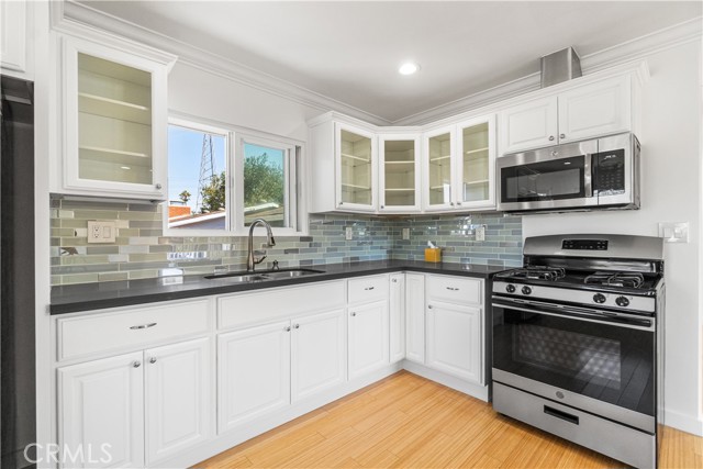 Detail Gallery Image 32 of 40 For 1510 E Maple Ave, El Segundo,  CA 90245 - 5 Beds | 4 Baths