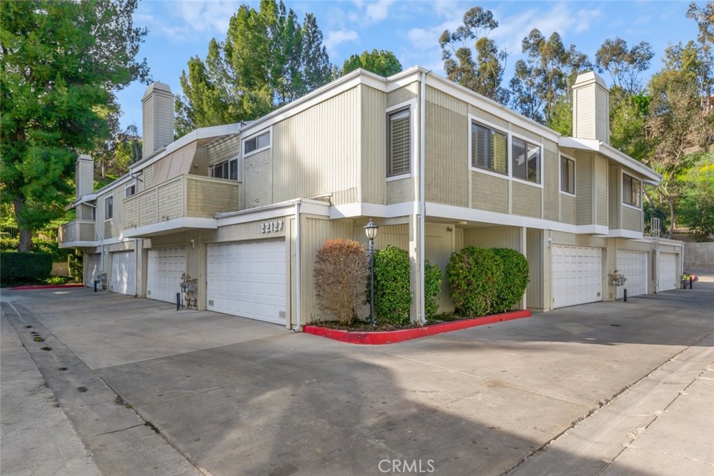 22127 Burbank #7
