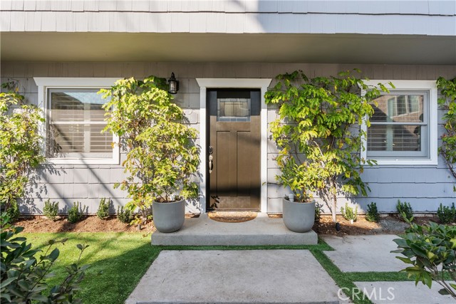 417 34th Place, Manhattan Beach, California 90266, 3 Bedrooms Bedrooms, ,3 BathroomsBathrooms,Residential,For Sale,34th,SR25016149