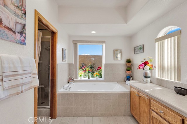 Detail Gallery Image 31 of 56 For 19985 Red Feather, Apple Valley,  CA 92307 - 3 Beds | 2/1 Baths