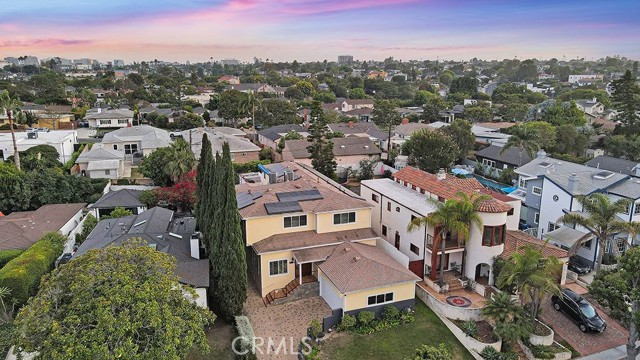 5858 Abernathy Drive, Los Angeles CA: https://media.crmls.org/medias/70e03d08-c1e3-479f-b2a9-76045c68690c.jpg