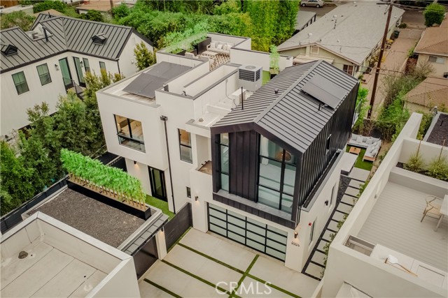 Image 19 of 22 For 8904 Hubbard St