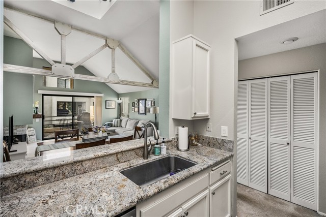 Detail Gallery Image 16 of 30 For 5744 E Creekside #37,  Orange,  CA 92869 - 1 Beds | 1 Baths