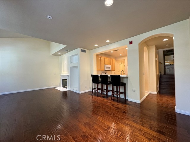 Detail Gallery Image 10 of 41 For 28154 Ashbrook Ln, Valencia,  CA 91354 - 2 Beds | 2/1 Baths