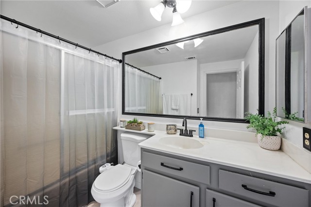 10798 Zinfandel Street, Rancho Cucamonga CA: https://media.crmls.org/medias/70e1c236-aa38-4fad-a92a-d3176b01f8ed.jpg