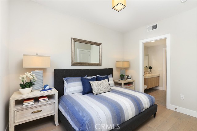 6 Oakmont Street, Phillips Ranch CA: https://media.crmls.org/medias/70e2a082-315e-48e7-bc29-ec6f7621e6b0.jpg