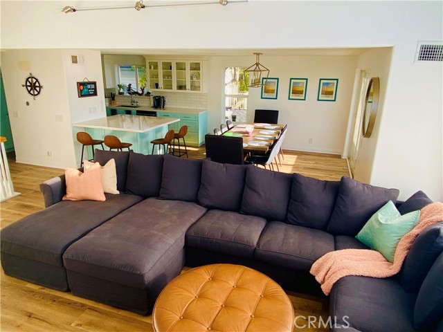 Detail Gallery Image 7 of 13 For 125 Fillmore, Oxnard,  CA 93035 - 4 Beds | 2/1 Baths