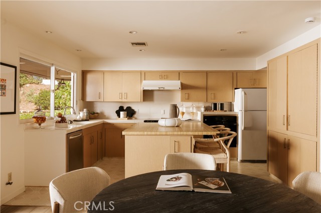 4 Bed Home for Sale in Encino, California