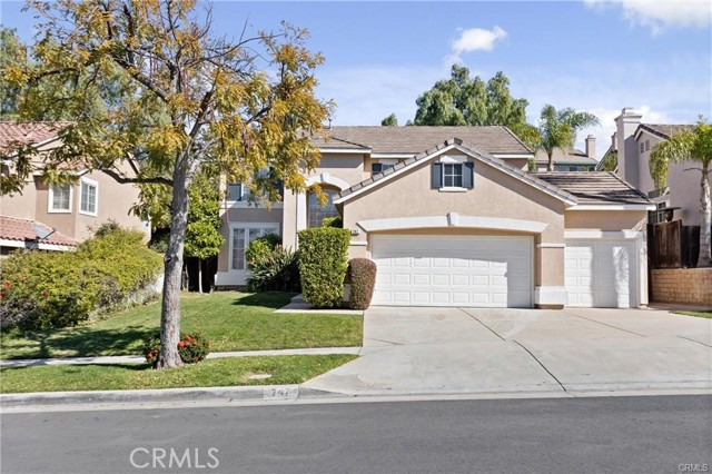 Detail Gallery Image 2 of 32 For 747 Ochee Cir, Corona,  CA 92879 - 4 Beds | 3 Baths