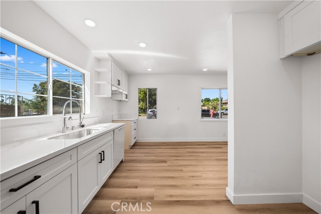 8139 N Maple Avenue, Rialto CA: https://media.crmls.org/medias/70e4d4c0-2a05-4ff3-9b13-80ef3f8d101f.jpg