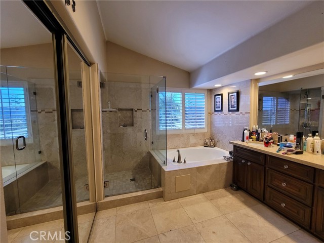 Image 22 of 30 For 560 Calhoun Street