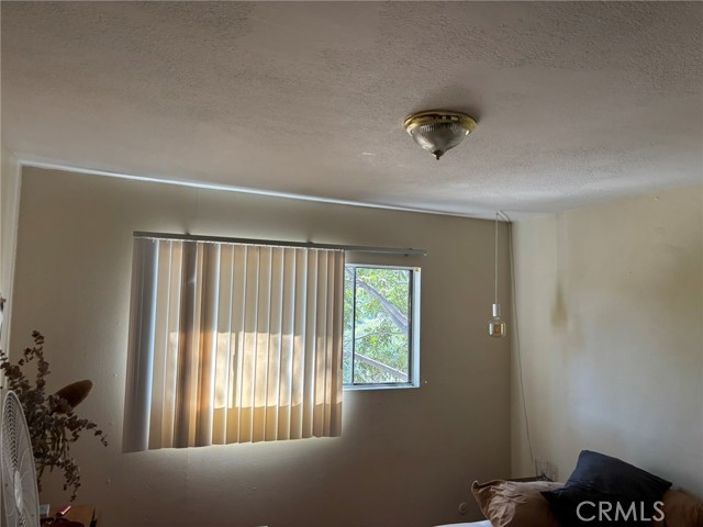 Detail Gallery Image 14 of 22 For 5020 Aldama, Los Angeles,  CA 90042 - 5 Beds | 2 Baths