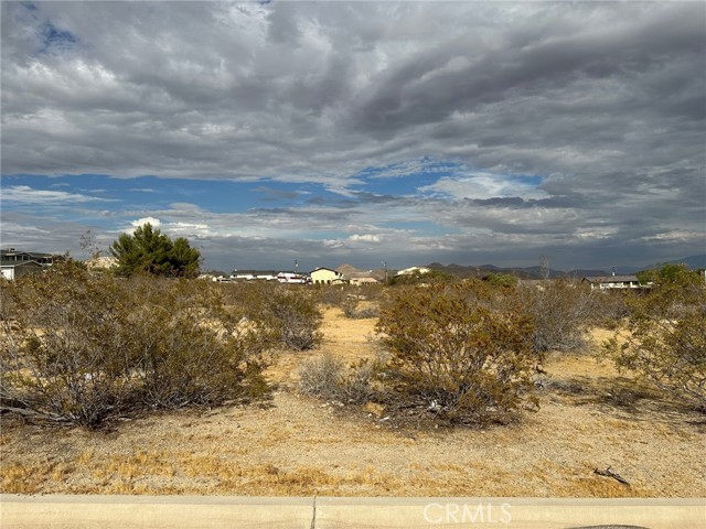 0 Wato Road, Apple Valley, California 92307, ,Land,For Sale,0 Wato Road,CRHD23143759